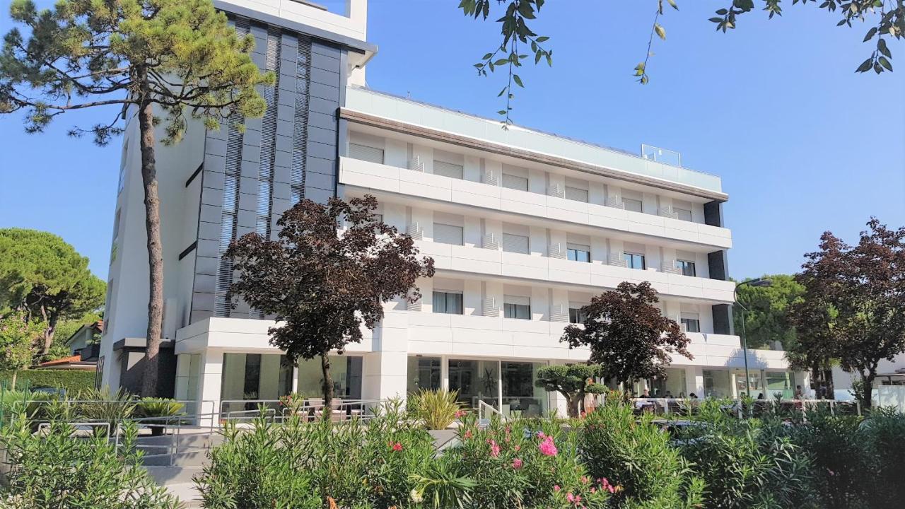 Hotel Helvetia Lignano Sabbiadoro Eksteriør billede