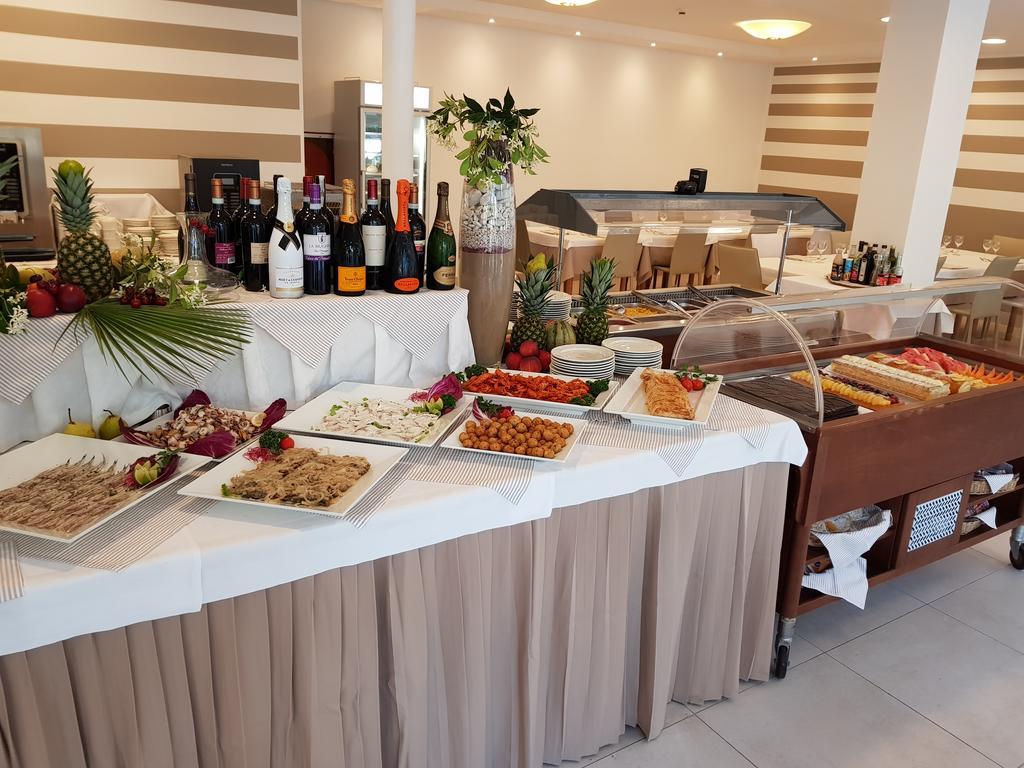 Hotel Helvetia Lignano Sabbiadoro Eksteriør billede